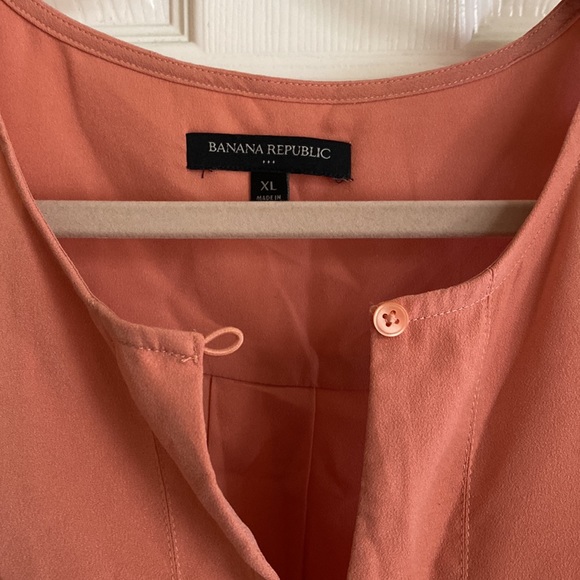 Banana Republic Flowy Blouse in light coral sz XL - Picture 3 of 3